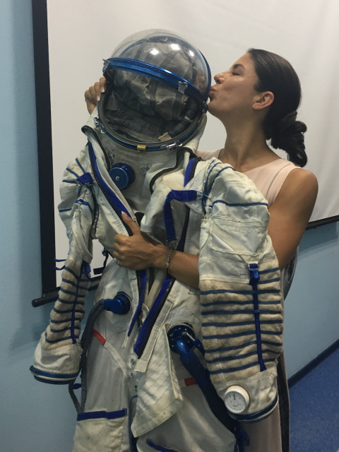 Laura mit Astronaut